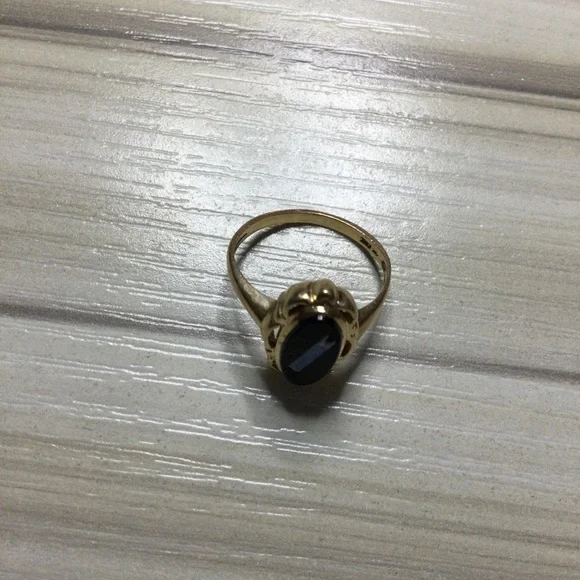 Ring - Picture 2 of 4